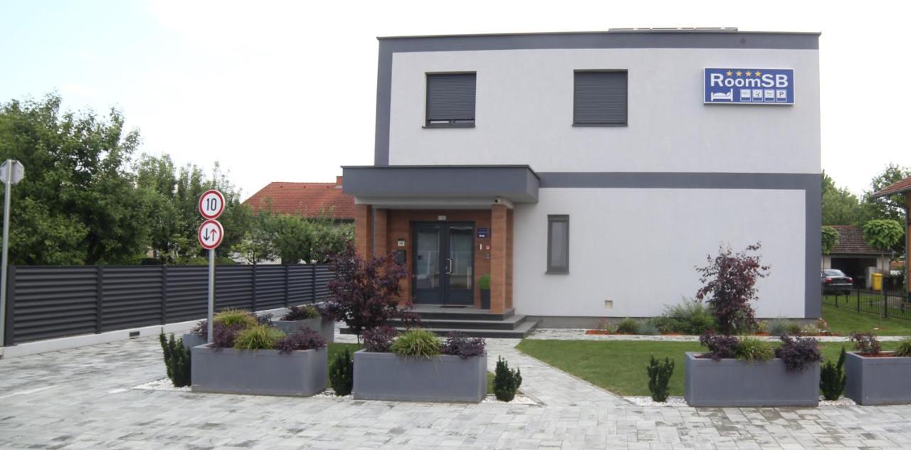 Roomsb Slavonski Brod Exterior foto