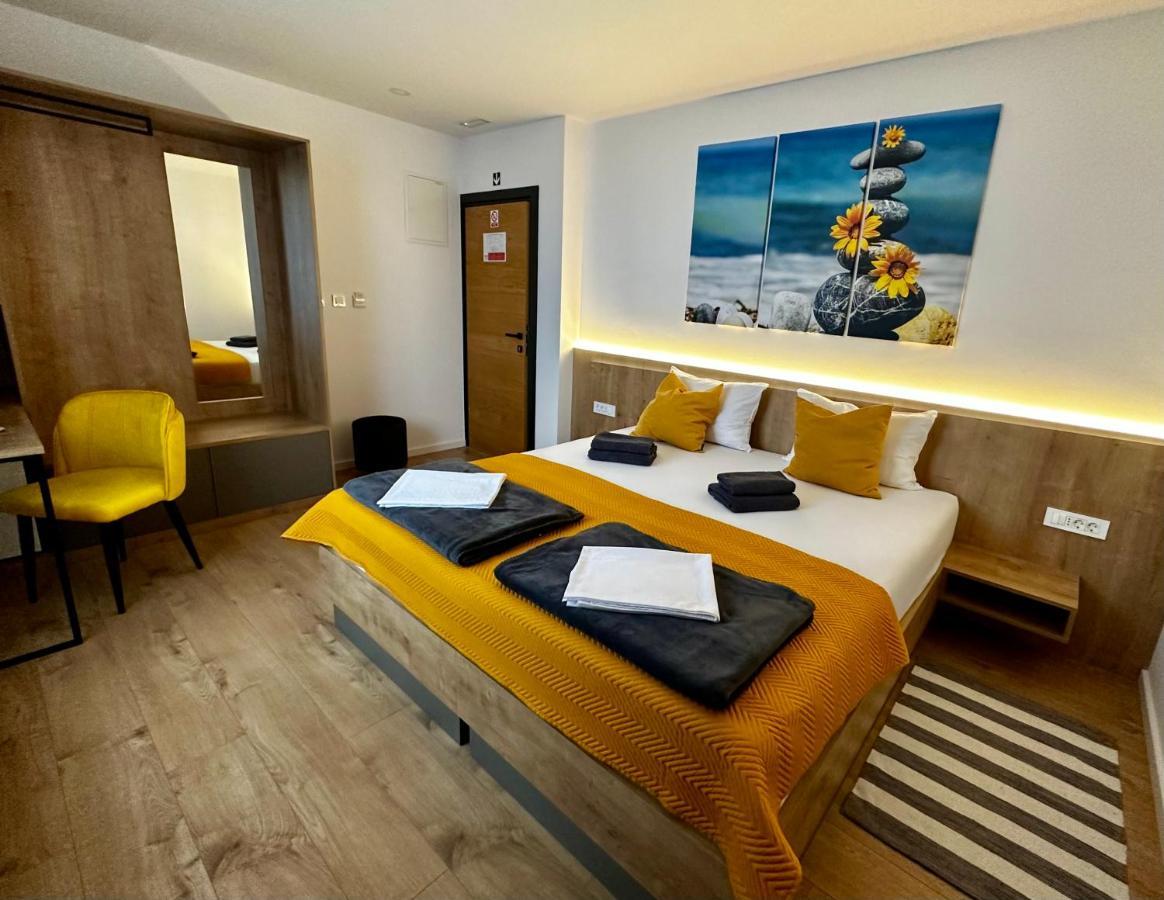 Roomsb Slavonski Brod Exterior foto