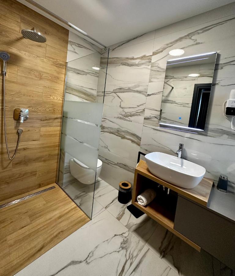 Roomsb Slavonski Brod Exterior foto
