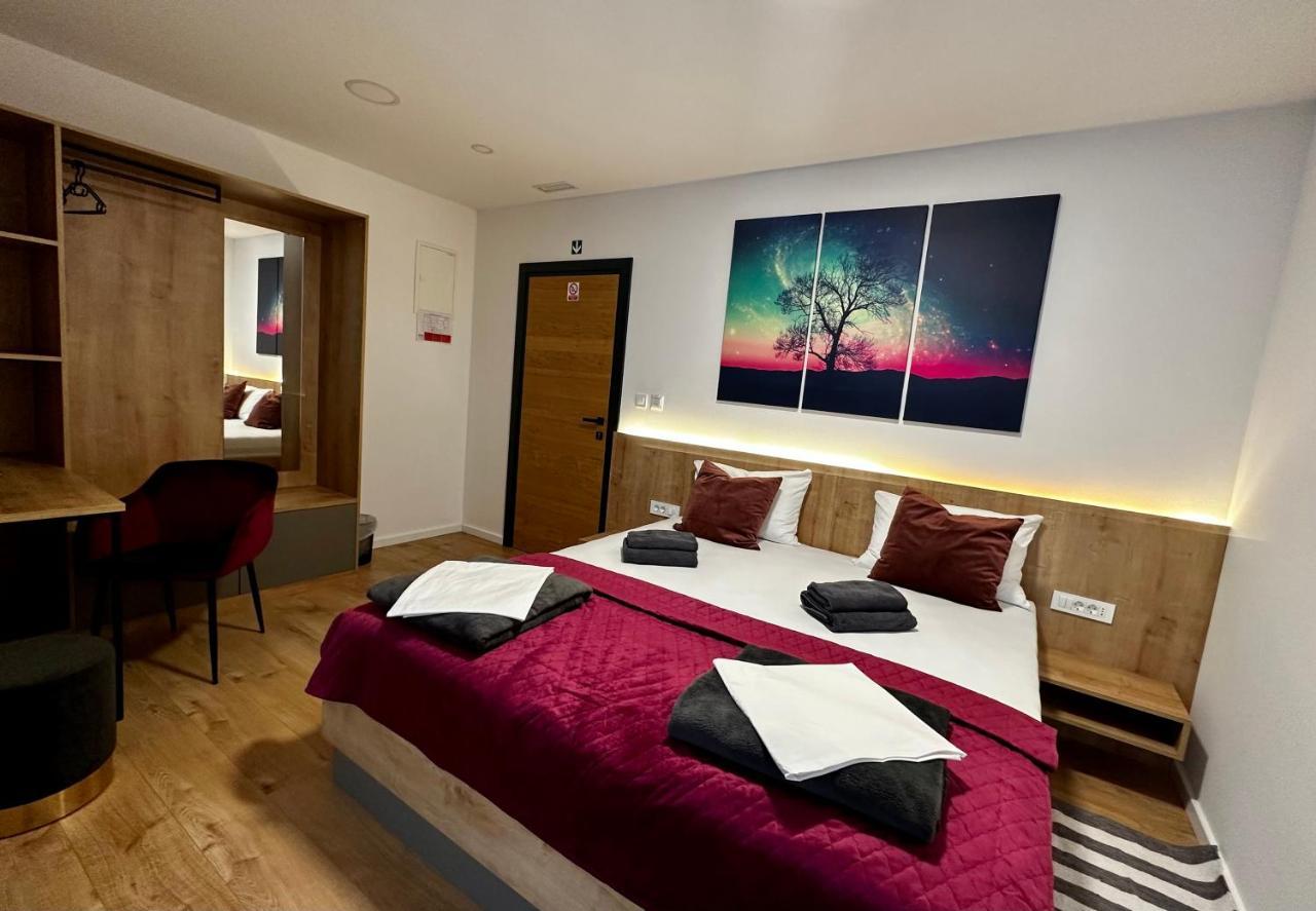 Roomsb Slavonski Brod Exterior foto