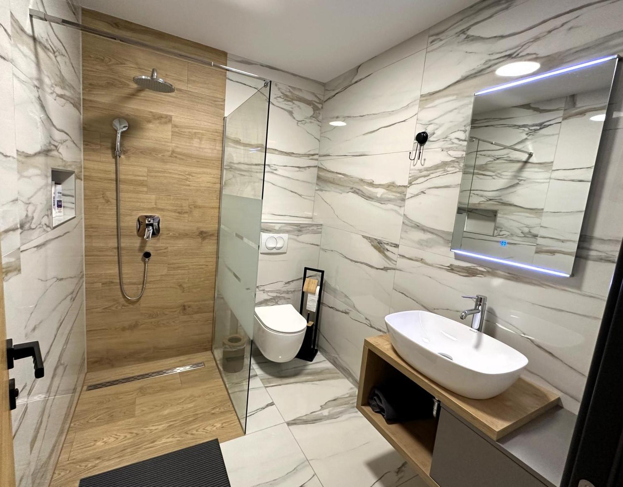 Roomsb Slavonski Brod Exterior foto
